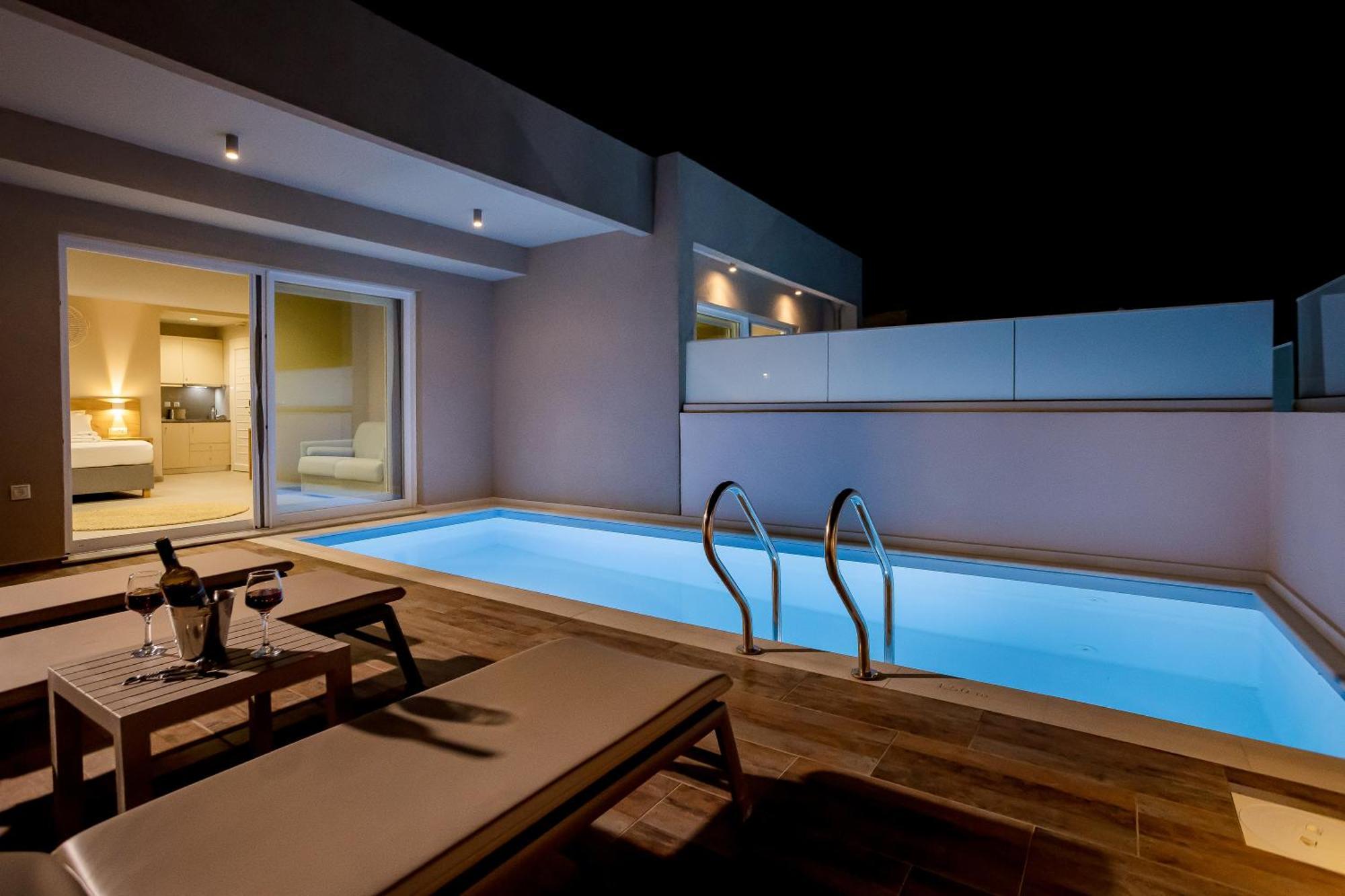Sarpidon Suites Agia Marina 外观 照片