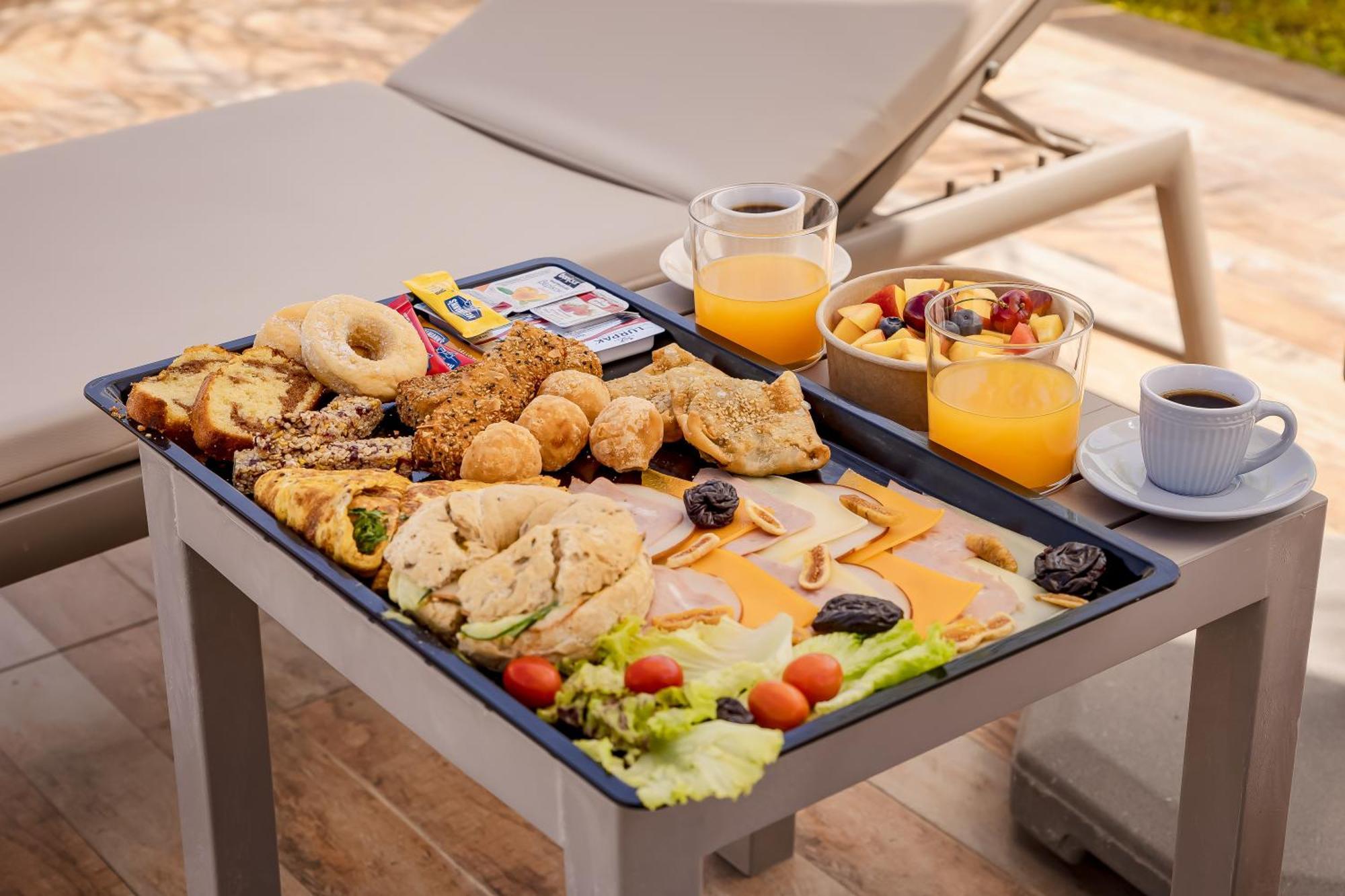 Sarpidon Suites Agia Marina 外观 照片