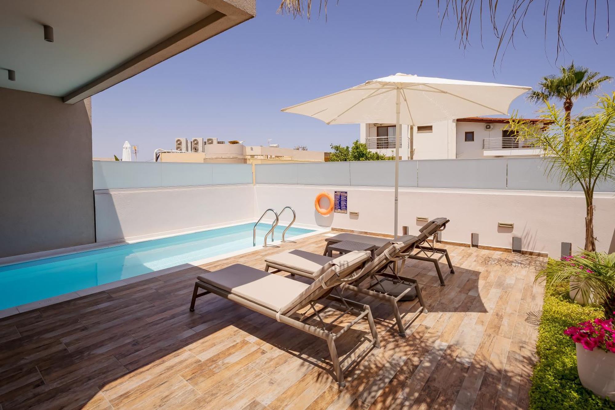 Sarpidon Suites Agia Marina 外观 照片