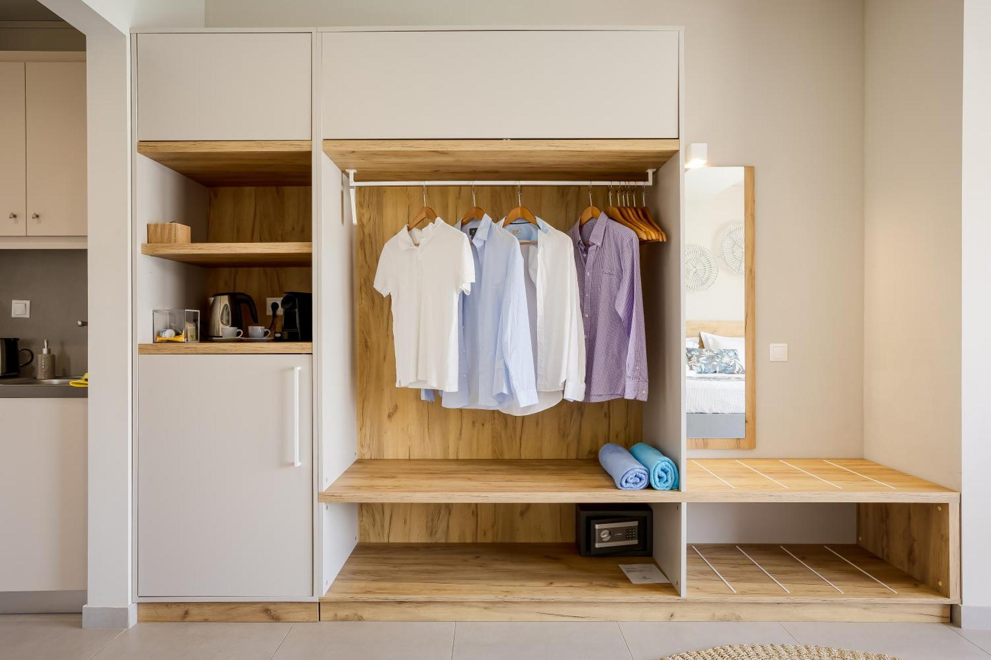 Sarpidon Suites Agia Marina 外观 照片