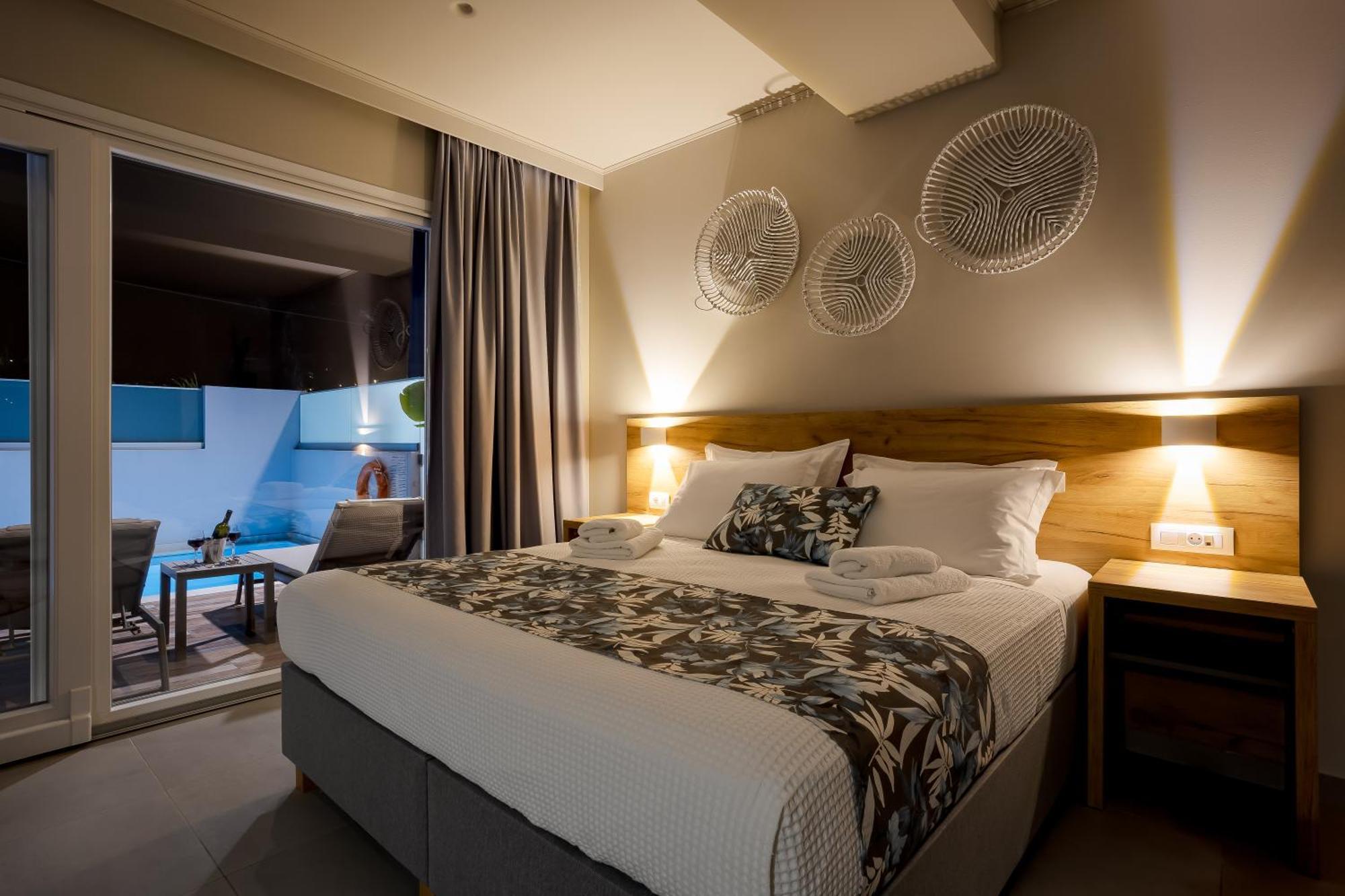 Sarpidon Suites Agia Marina 外观 照片