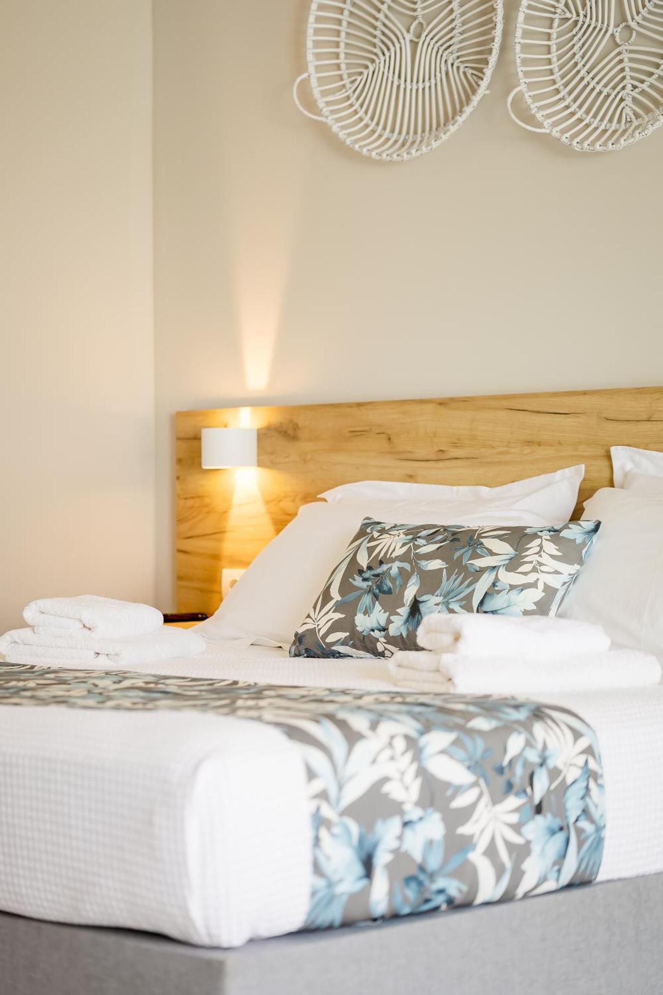Sarpidon Suites Agia Marina 外观 照片
