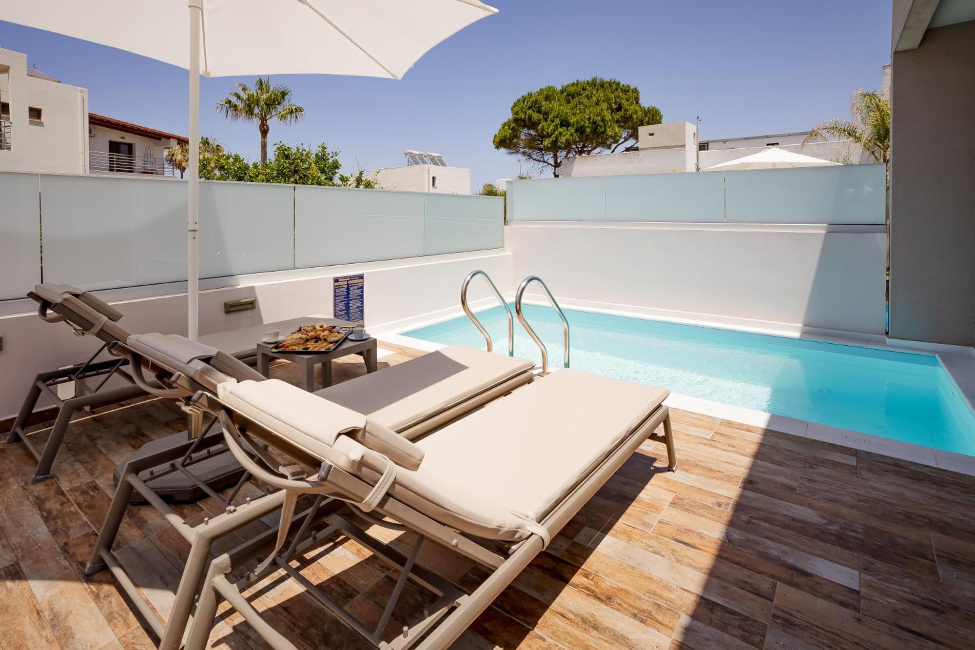 Sarpidon Suites Agia Marina 外观 照片