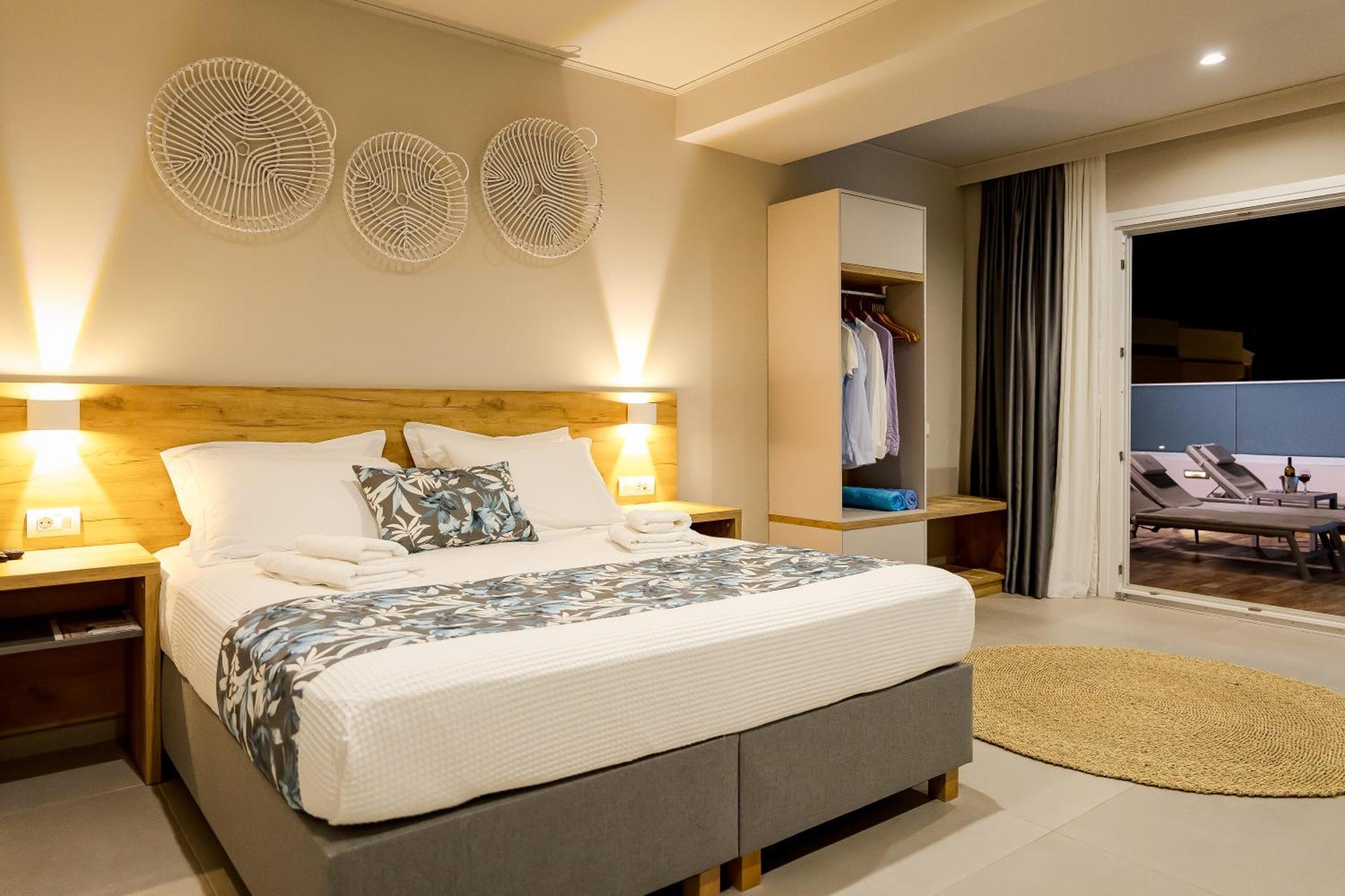 Sarpidon Suites Agia Marina 外观 照片